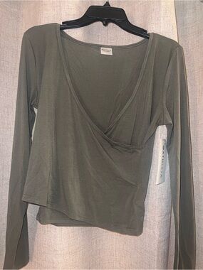 Athleta wrap top